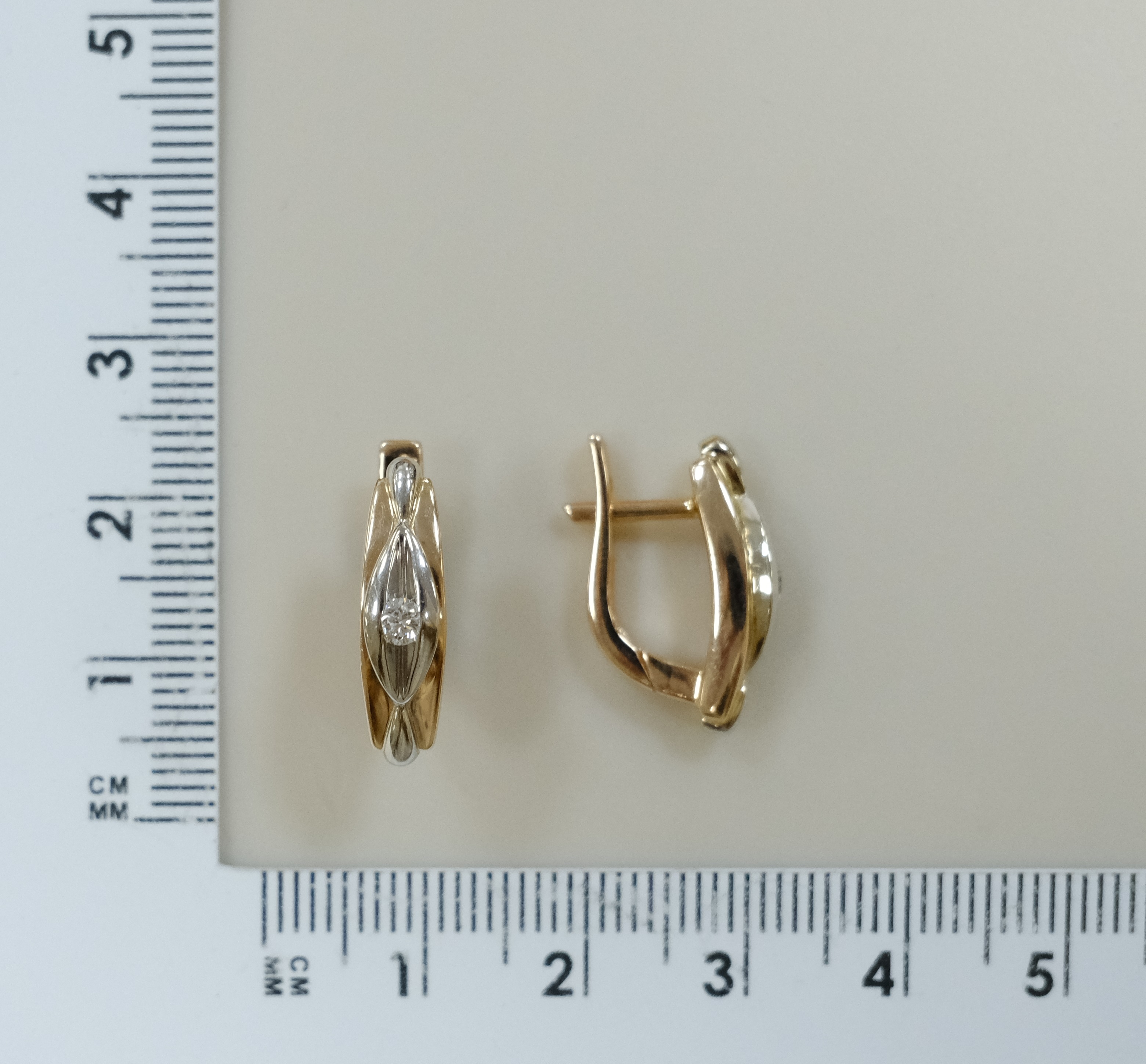 10511-001474 Серьги (Au 585)